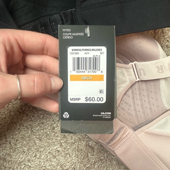 NWT bundle of under armour sports bras - Picture 4 of 5